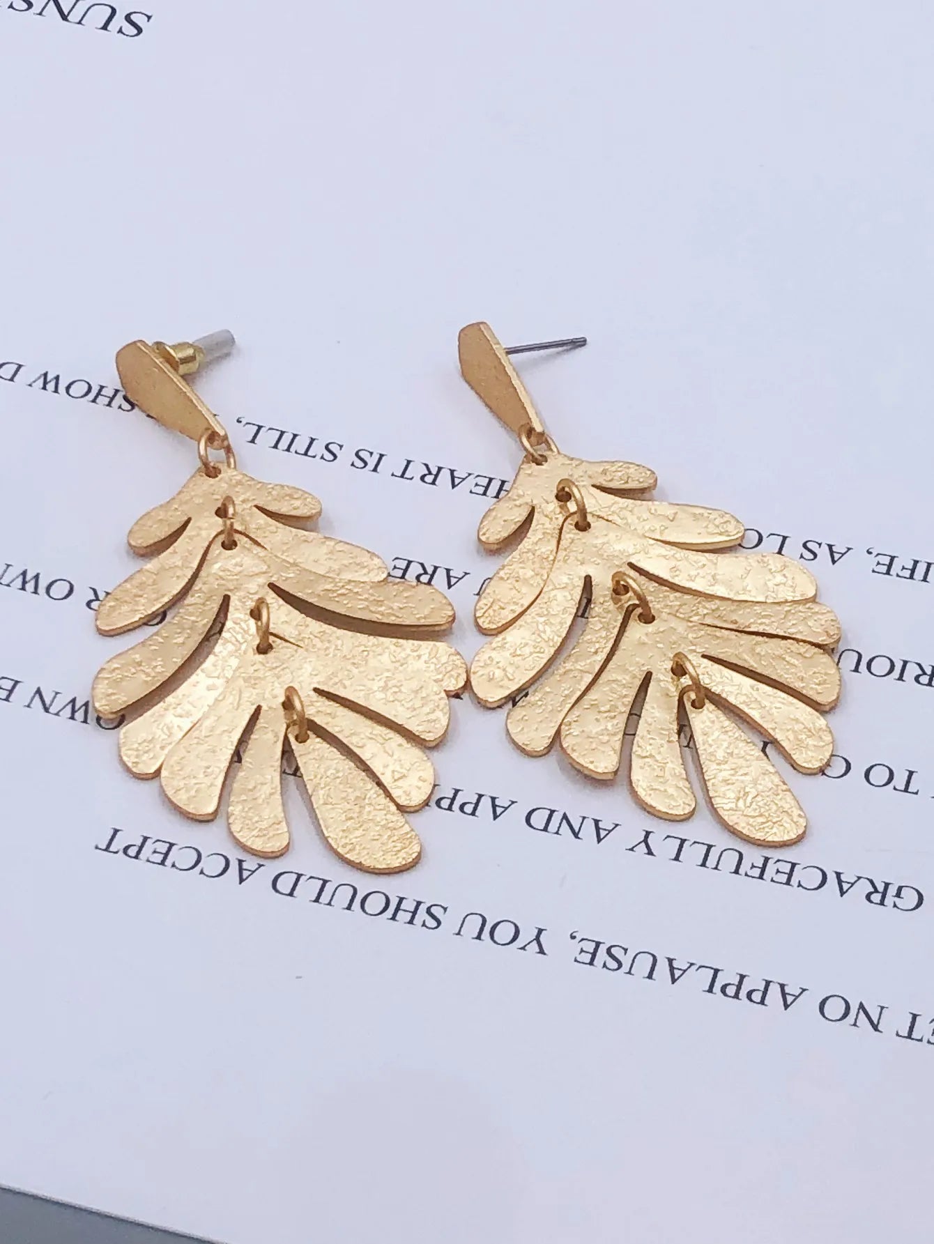 BOUCLES D'OREILLES